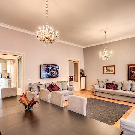 The Great Retro Apartment Рим Екстериор снимка