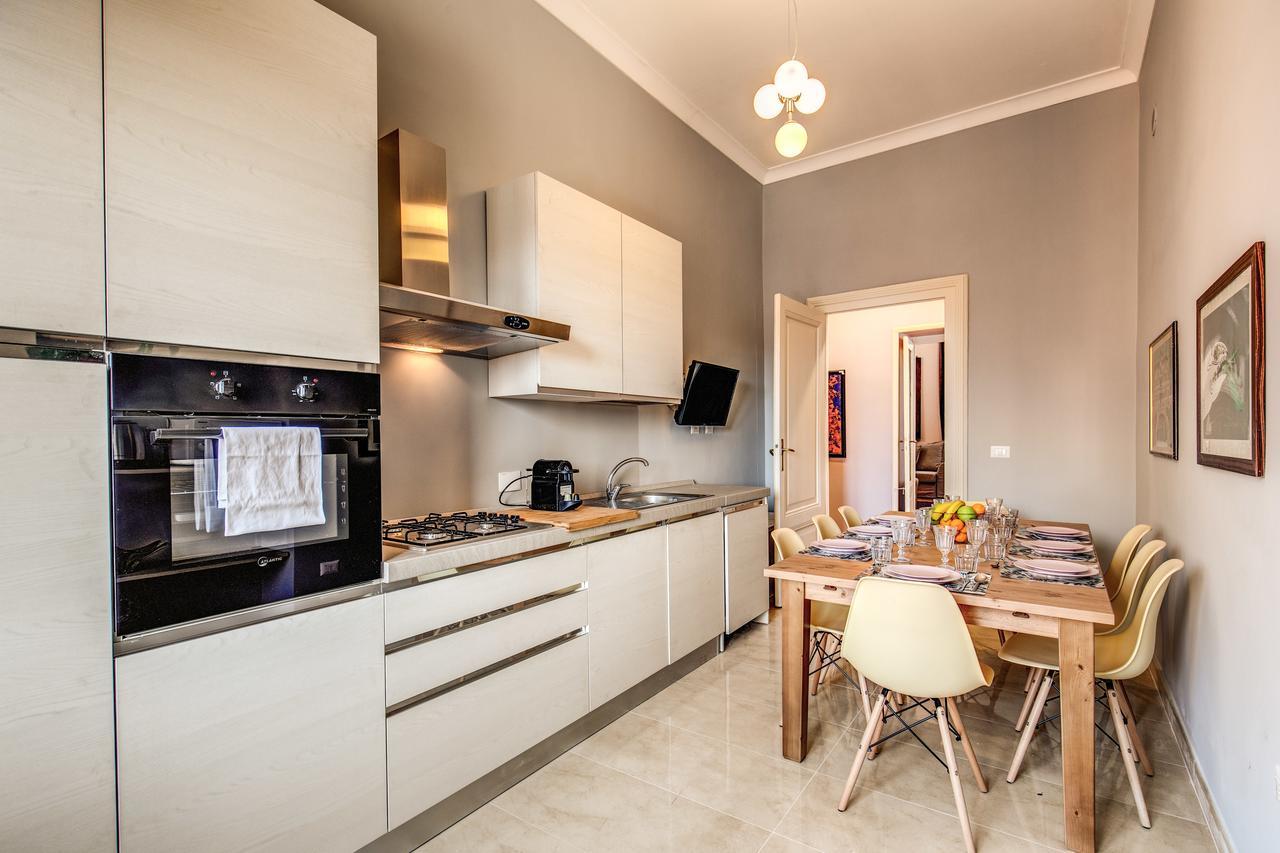 The Great Retro Apartment Рим Екстериор снимка